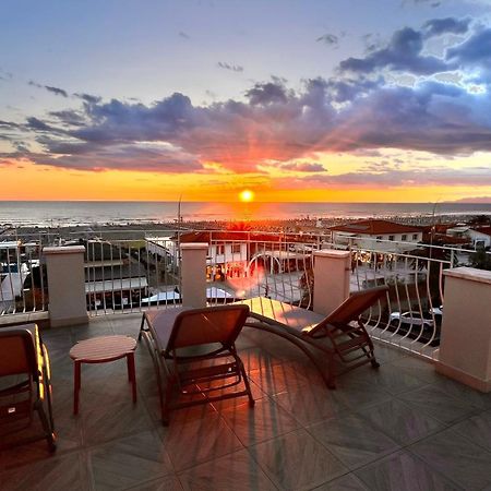Hotel Medusa Λίντο ντι Καμαϊόρε Εξωτερικό φωτογραφία