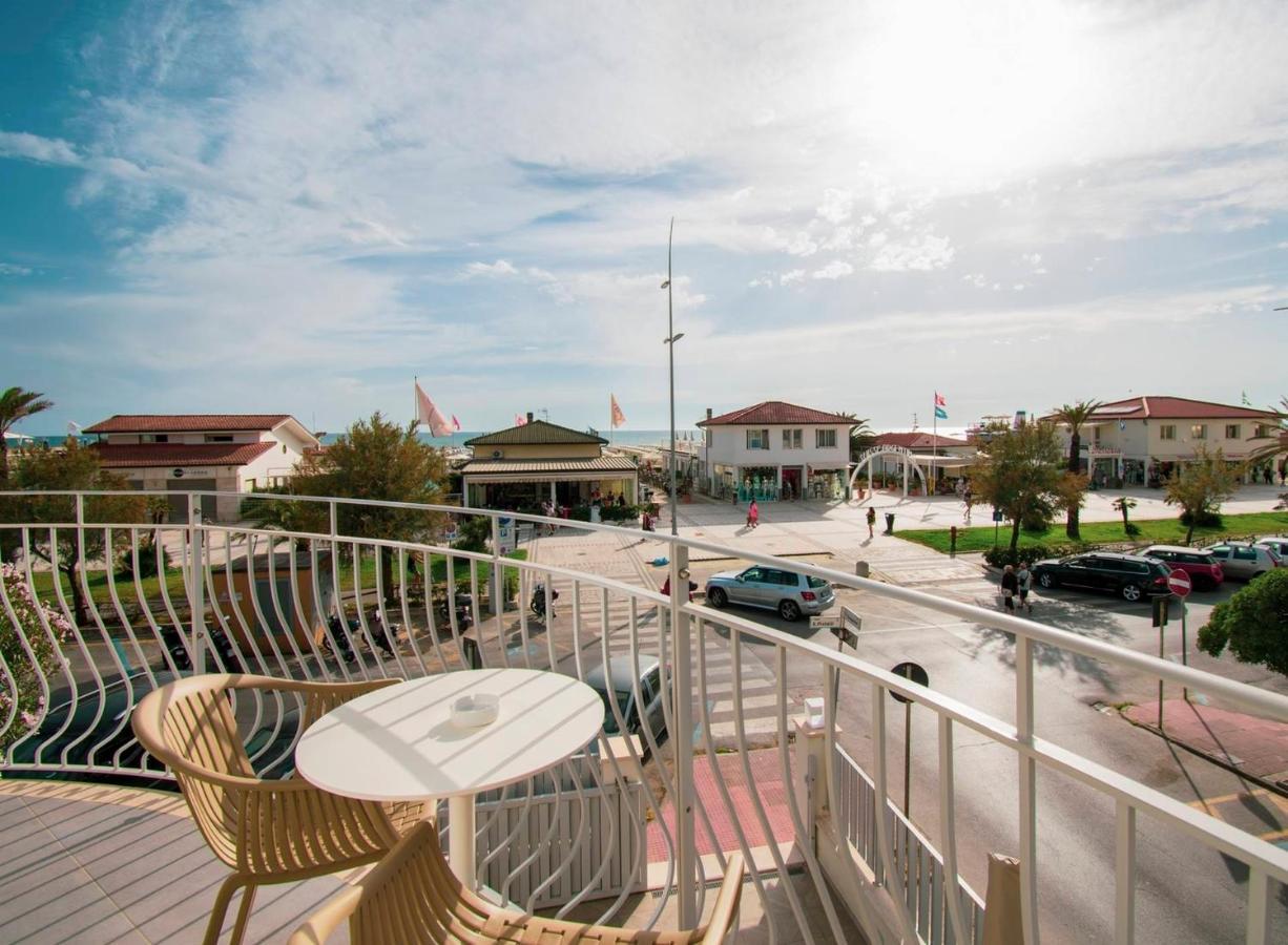Hotel Medusa Λίντο ντι Καμαϊόρε Εξωτερικό φωτογραφία