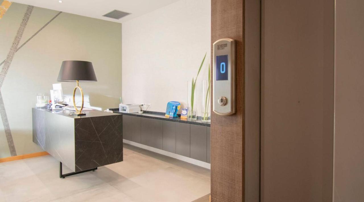 Hotel Medusa Λίντο ντι Καμαϊόρε Εξωτερικό φωτογραφία
