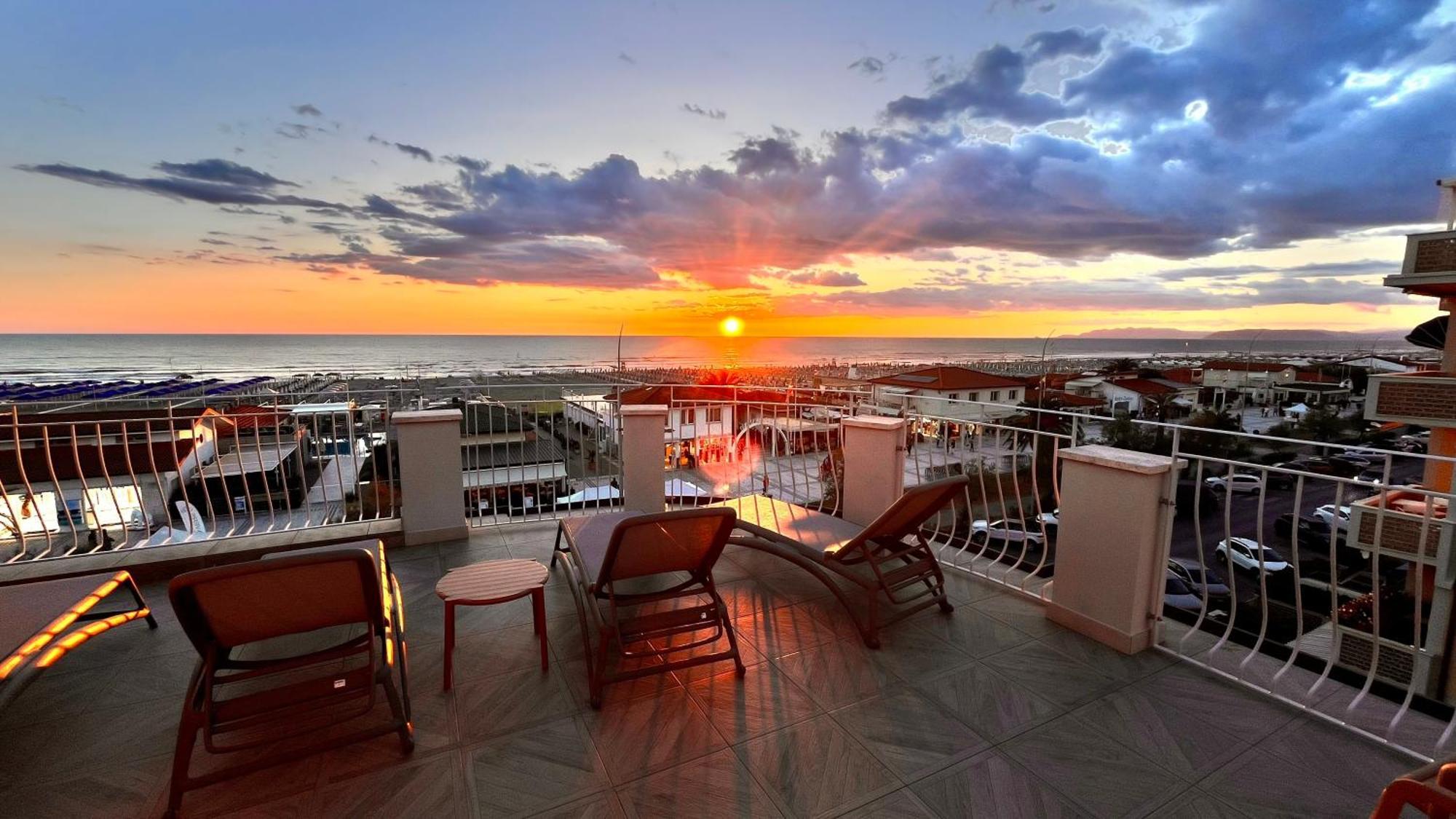 Hotel Medusa Λίντο ντι Καμαϊόρε Εξωτερικό φωτογραφία