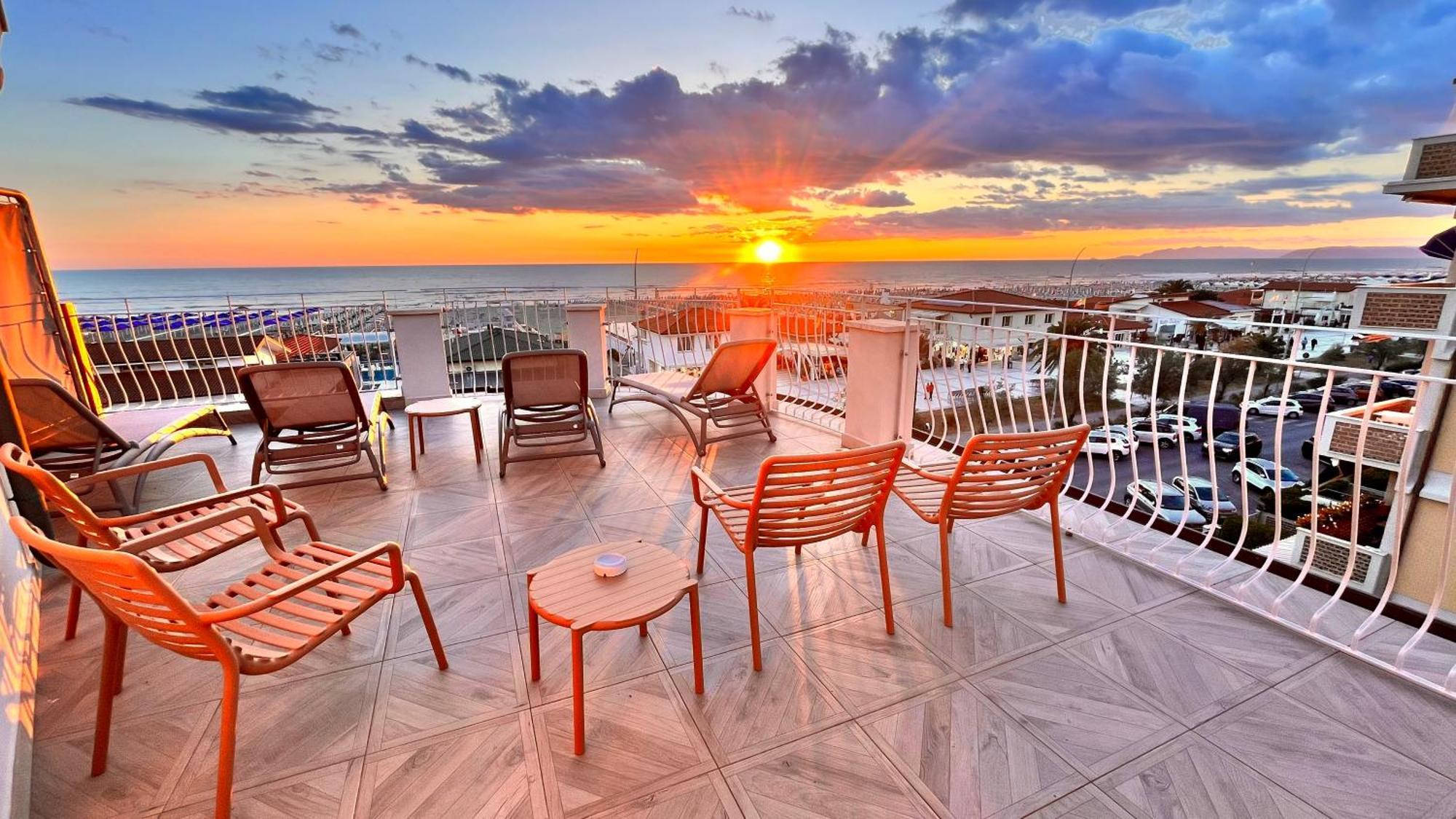 Hotel Medusa Λίντο ντι Καμαϊόρε Εξωτερικό φωτογραφία